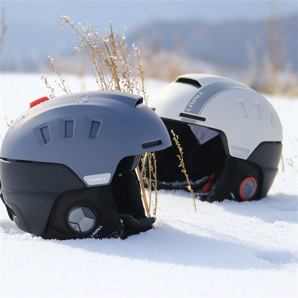 Should You Wear a Helmet for Skiing and Snowboarding? LIVALL RIDING Should You Wear a Helmet for Skiing and Snowboarding? LIVALL RIDING