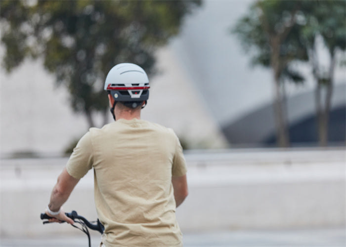 bike helmet on person bengoler Major MIPS (Barn Deal) Bern Helmets Do You Have To Wear